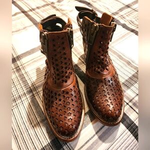 Freebird Congac DAHLIA size 9